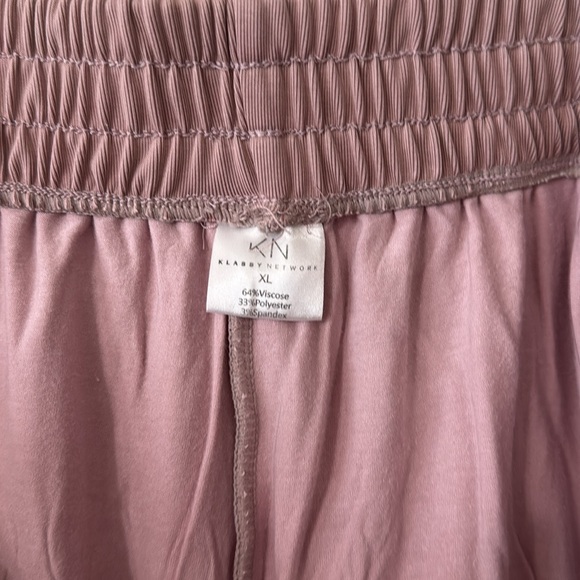 Klassy Network Matching Set - Picture 8 of 8